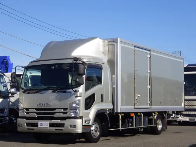 いすゞ フォワード 2PG-FRR90T2の写真1