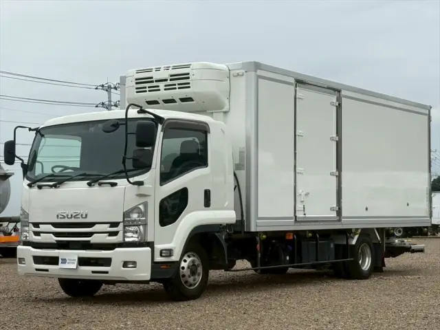 いすゞ フォワード 2PG-FRR90T2の写真1