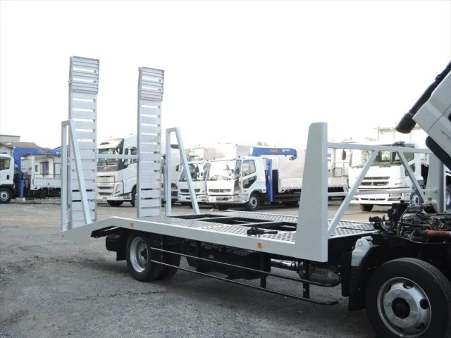 三菱 キャンター 2PG-FEB80(2WD)の写真5