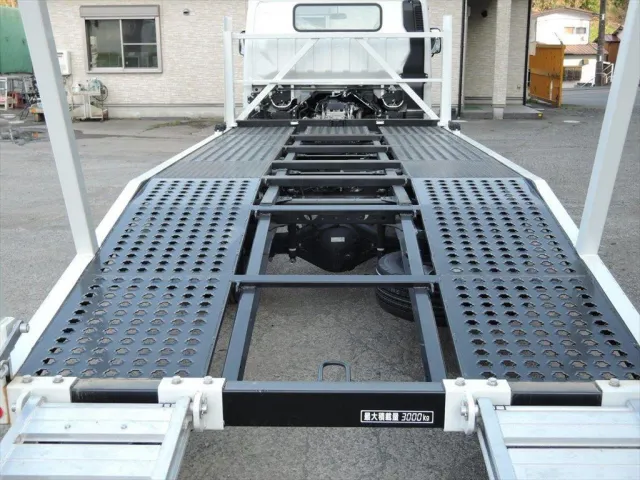 三菱 キャンター 2PG-FEB80(2WD)の写真10