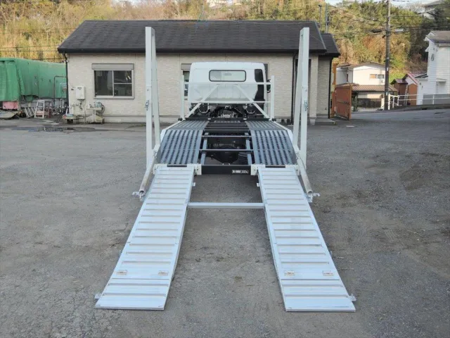 三菱 キャンター 2PG-FEB80(2WD)の写真11