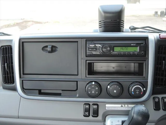 三菱 キャンター 2PG-FEB80(2WD)の写真22