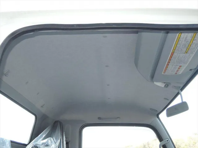 三菱 キャンター 2PG-FEB80(2WD)の写真24