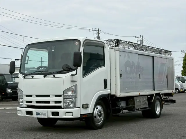 いすゞ エルフ BDG-NMR85ANの写真1