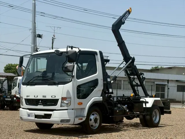 三菱 ファイター 2KG-FK72Fの写真1