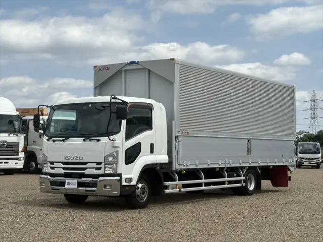 いすゞ フォワード TKG-FRR90T2の写真1