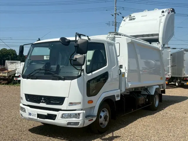三菱 ファイター 2KG-FK62Fの写真1