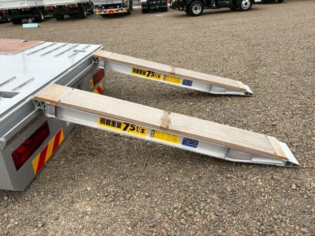 三菱 スーパーグレート 2PG-FS80VZ(8x4)の写真11