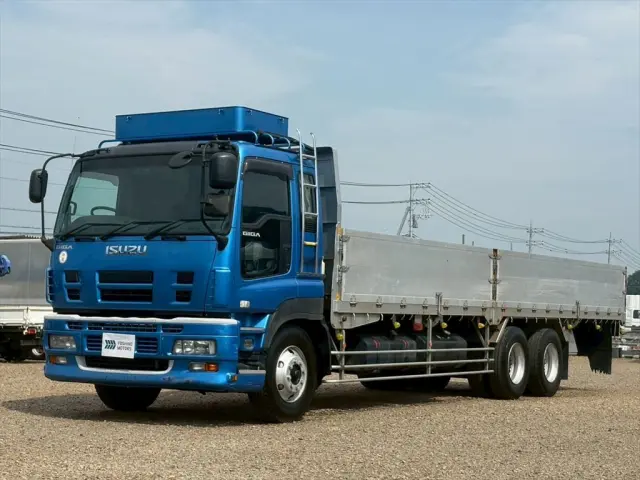 いすゞ ギガ PKG-CYL77V8の写真1