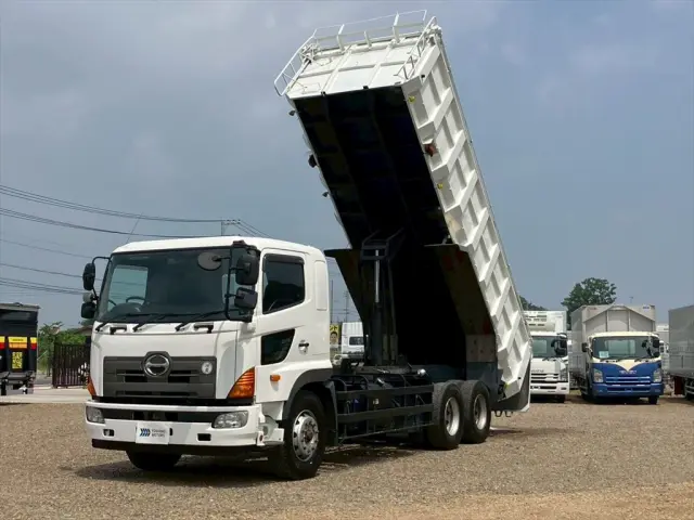 日野 プロフィア QKG-FR1APBAの写真1