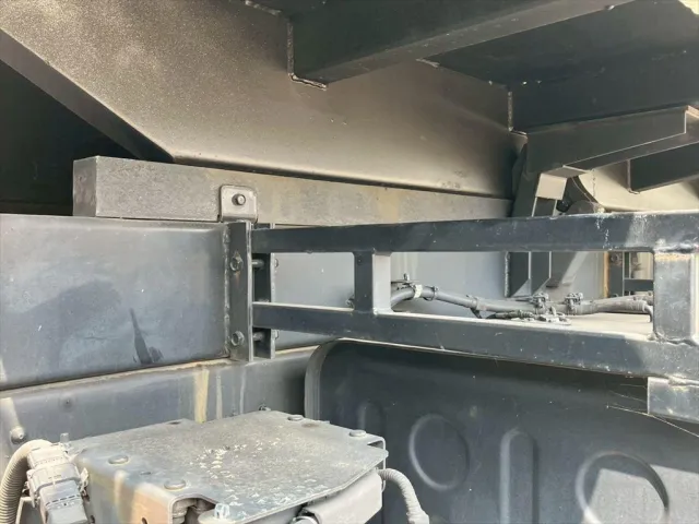 日野 プロフィア QKG-FR1APBA(6x2)の写真16