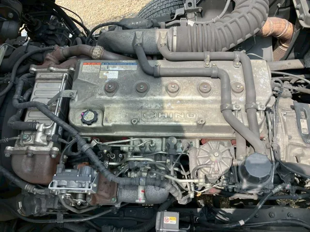 日野 プロフィア QKG-FR1APBA(6x2)の写真19