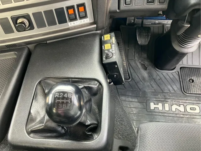 日野 プロフィア QKG-FR1APBA(6x2)の写真23