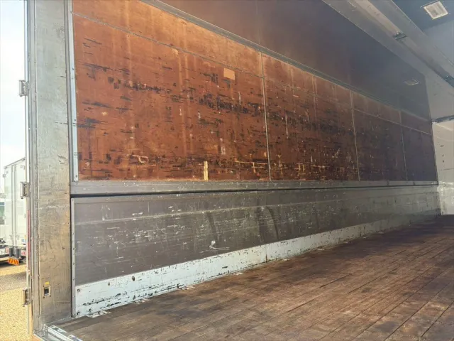 日野 プロフィア QPG-FR1EXEG(6x2)の写真9