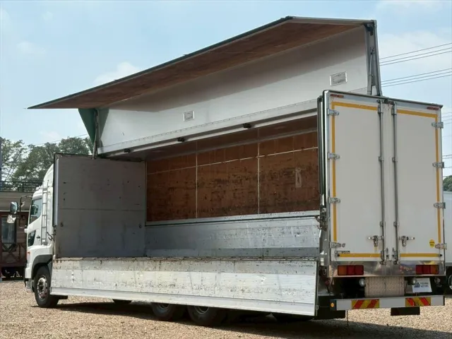 日野 プロフィア QPG-FR1EXEG(6x2)の写真12