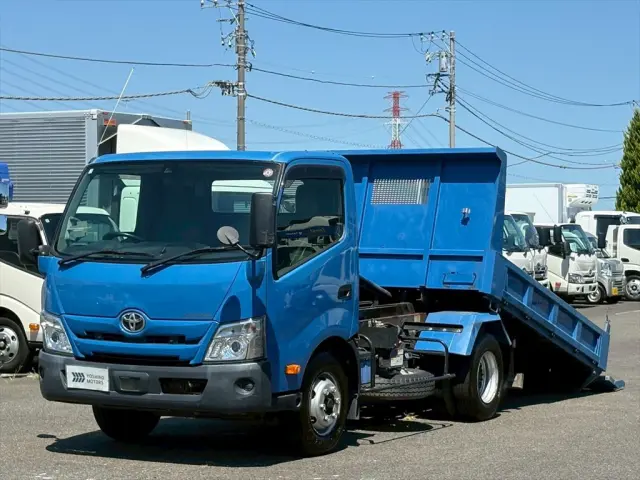 トヨタ ダイナ 2KG-XZU700Aの写真1
