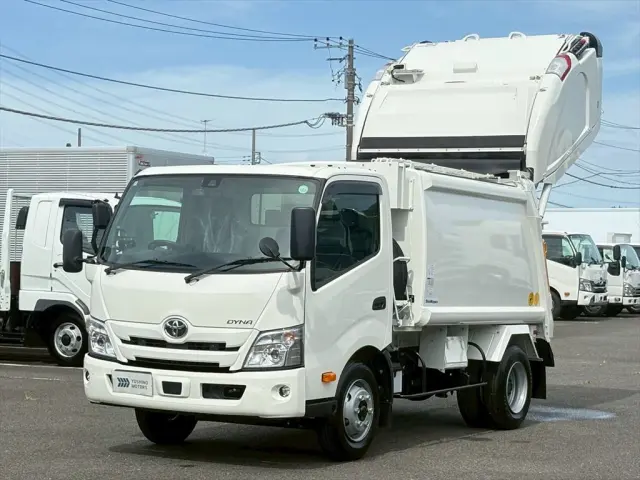 トヨタ ダイナ 2KG-XZU700の写真1