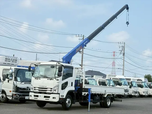 いすゞ フォワード 2PG-FRR90S2の写真1