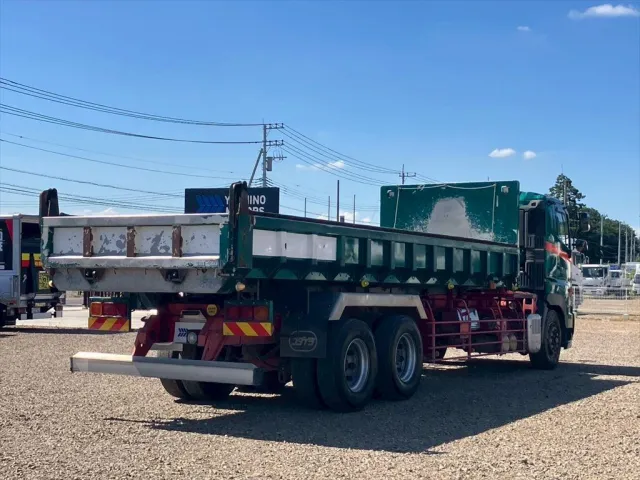 日野 プロフィア QKG-FR1EXBA(6x2)の写真4