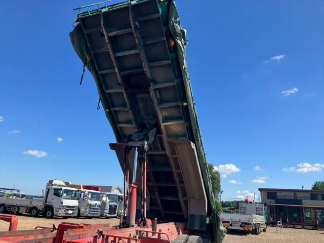 日野 プロフィア QKG-FR1EXBA(6x2)の写真13