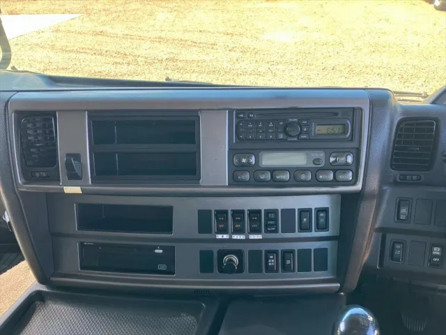 日野 プロフィア QKG-FR1EXBA(6x2)の写真22