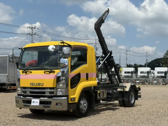 いすゞ フォワード TKG-FRR90S2の写真1