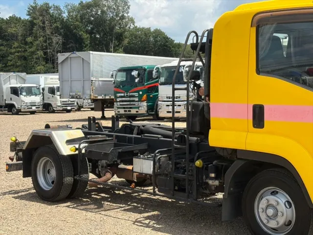 いすゞ フォワード TKG-FRR90S2(2WD)の写真5