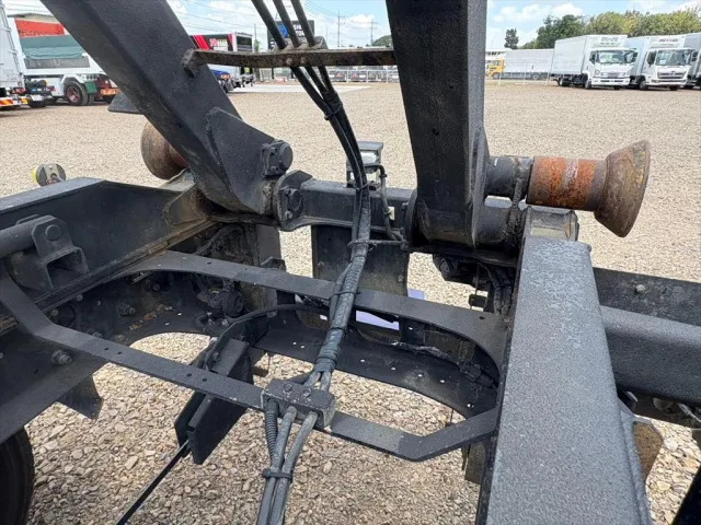 いすゞ フォワード TKG-FRR90S2(2WD)の写真11