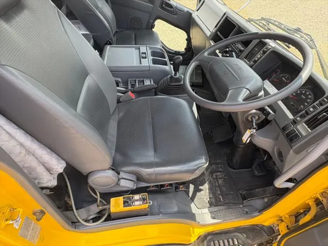 いすゞ フォワード TKG-FRR90S2(2WD)の写真21