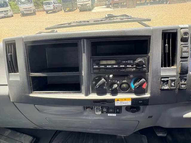 いすゞ フォワード TKG-FRR90S2(2WD)の写真22
