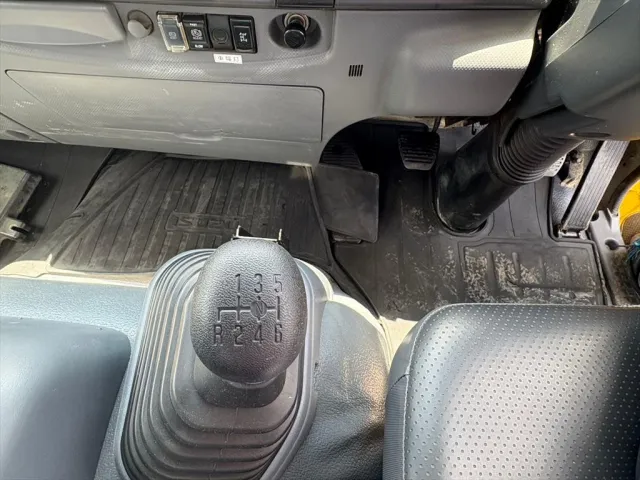 いすゞ フォワード TKG-FRR90S2(2WD)の写真23