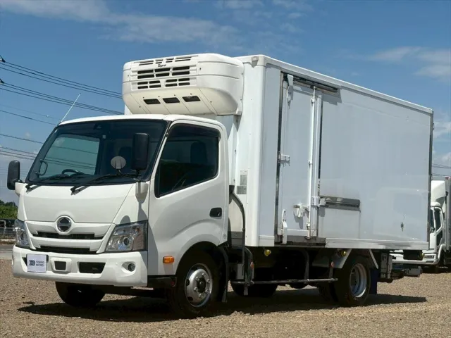 日野 デュトロ 2KG-XZU712M(2WD)の写真1