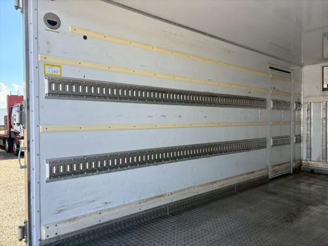 日野 デュトロ 2KG-XZU712M(2WD)の写真9