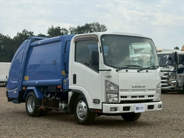 いすゞ エルフ TKG-NMR85AN(2WD)の写真2