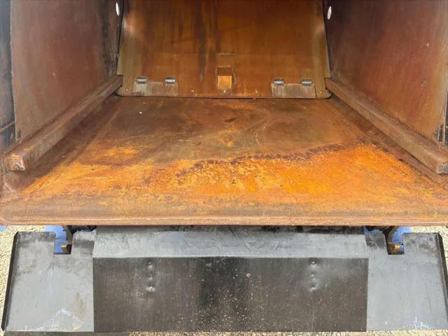 いすゞ エルフ TKG-NMR85AN(2WD)の写真8