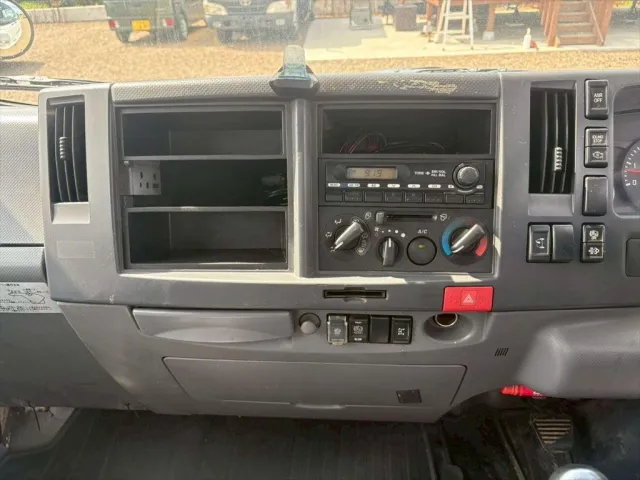 いすゞ エルフ TKG-NMR85AN(2WD)の写真22