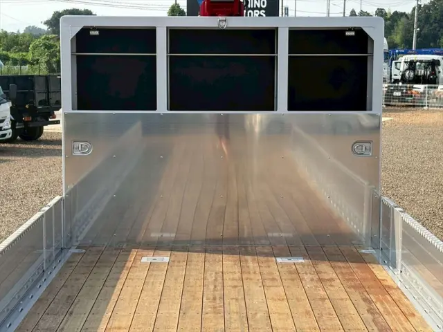 三菱 スーパーグレート 2PG-FS84VZ(8x4)の写真7