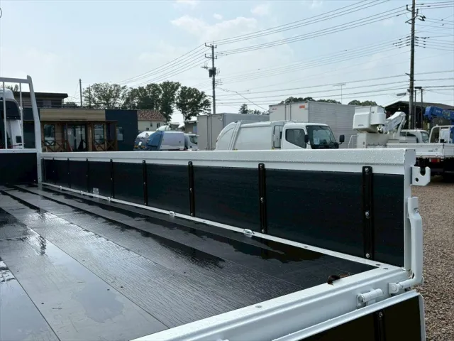 三菱 ファイター 2KG-FK62F(2WD)の写真10