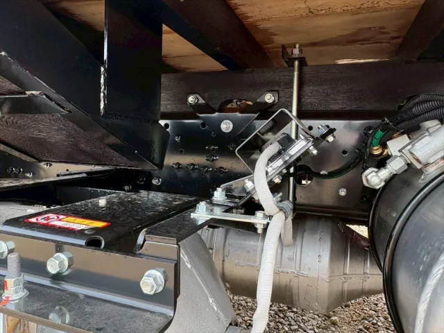 三菱 ファイター 2KG-FK62F(2WD)の写真17