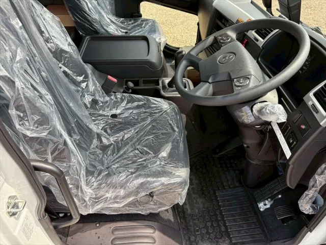 三菱 ファイター 2KG-FK62F(2WD)の写真21