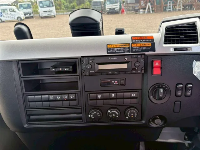 三菱 ファイター 2KG-FK62F(2WD)の写真22