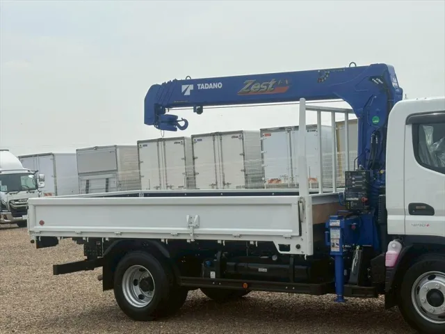 三菱 キャンター 2PG-FEB80(2WD)の写真5