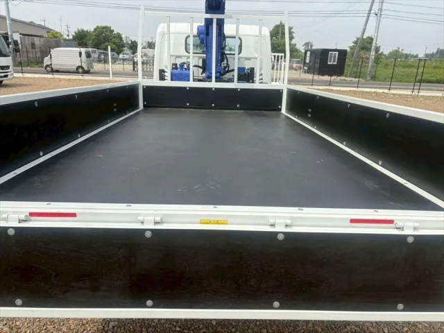 三菱 キャンター 2PG-FEB80(2WD)の写真8