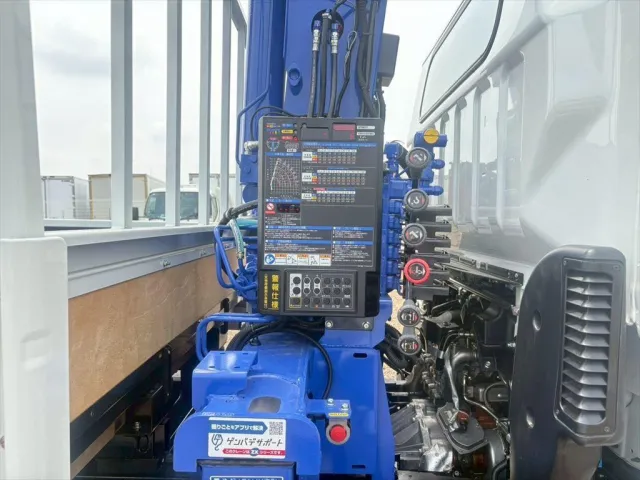 三菱 キャンター 2PG-FEB80(2WD)の写真14