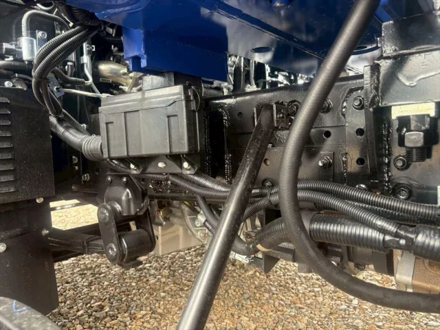 三菱 キャンター 2PG-FEB80(2WD)の写真16