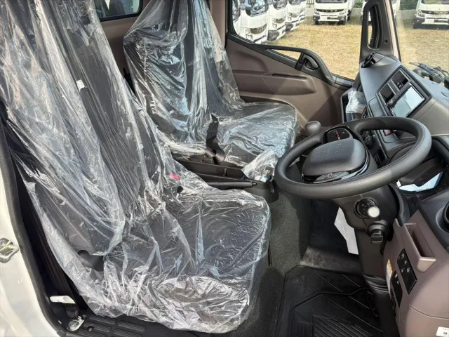 三菱 キャンター 2PG-FEB80(2WD)の写真21