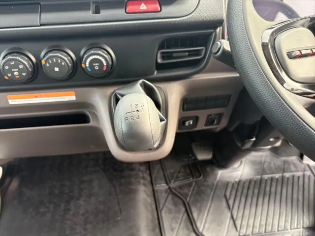 三菱 キャンター 2PG-FEB80(2WD)の写真23