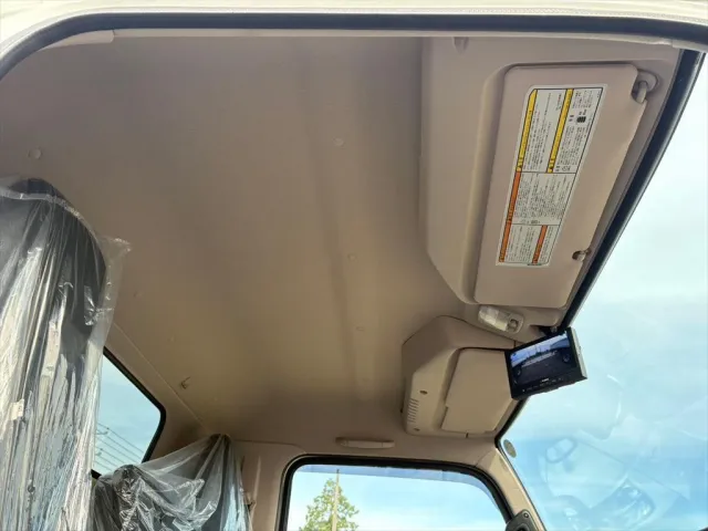 三菱 キャンター 2PG-FEB80(2WD)の写真24