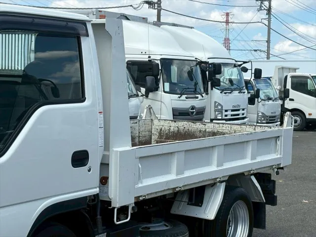 いすゞ エルフ 2RG-NJR88AD(2WD)の写真6