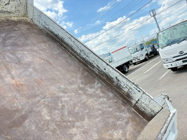 いすゞ エルフ 2RG-NJR88AD(2WD)の写真10